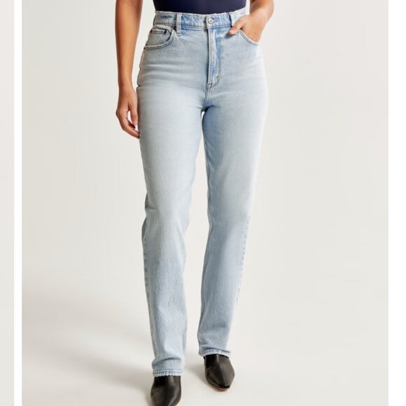 Abercrombie & Fitch Curve Love 90s Ultra High Rise Straight Jeans  - Light Wash - Picture 8 of 8